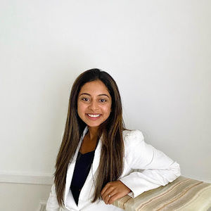 Meet your Posher, Maya